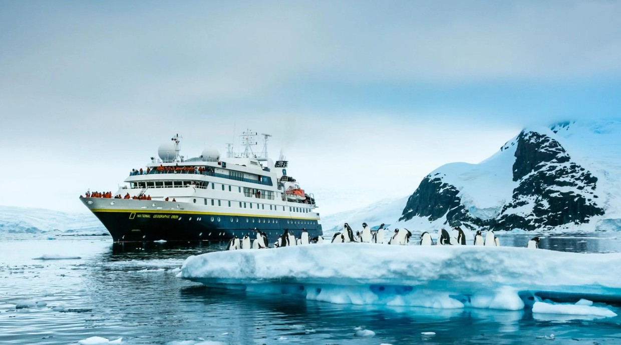 Antarctica Direct: Fly the Drake Passage – 9 Day Expedition