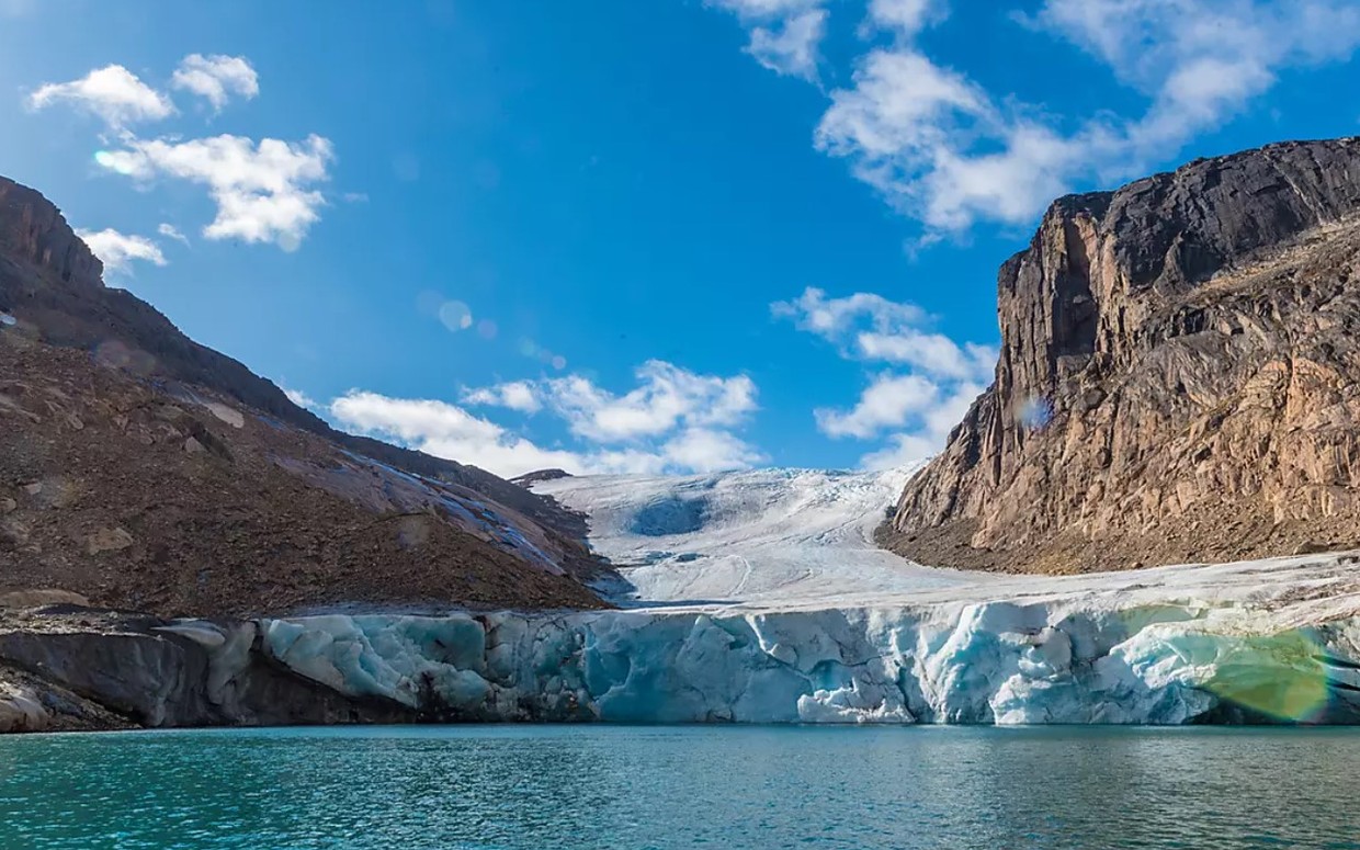 Wilderness from Greenland to the East Coast of Canada – Luxury Cruise